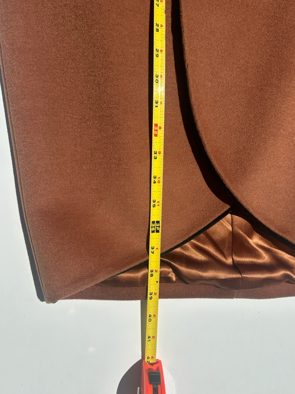 Electre Vintage French Tan Wool Women's Coat with Black Velvet Collar, M-L - Picture 11 of 16